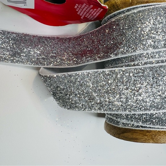 Lot of  7 Christmas New & Used Ribbon Wired & Non Wired, Various Widths & Types - Picture 6 of 13